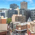 Kozyguru | Haymarket Great View Studio